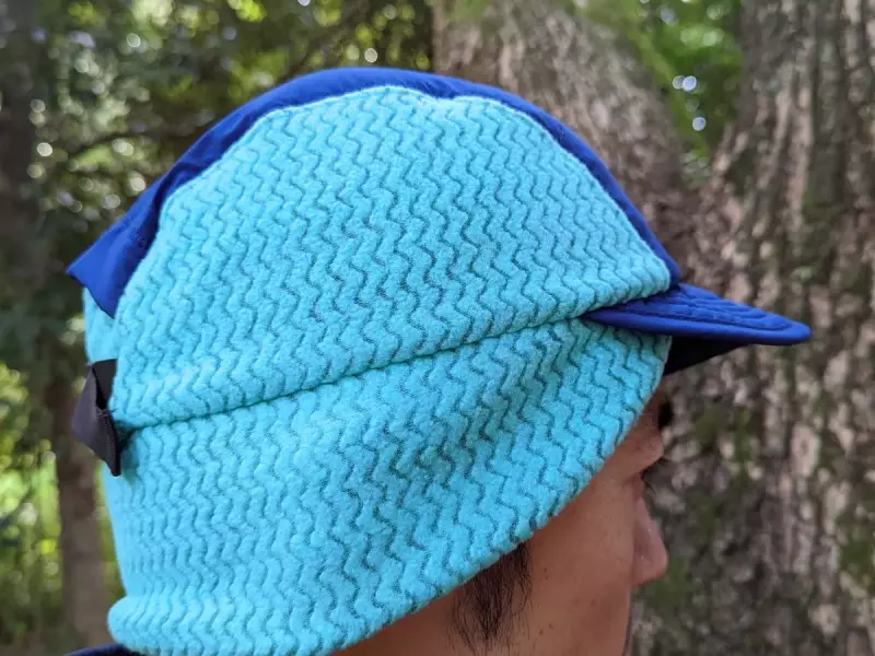 様々な頭にフィットするキャップ