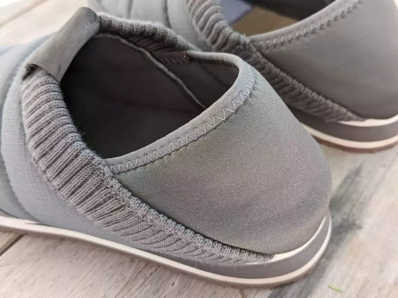 2way仕様だから様々なシーンで活躍するTevaのスリッポン