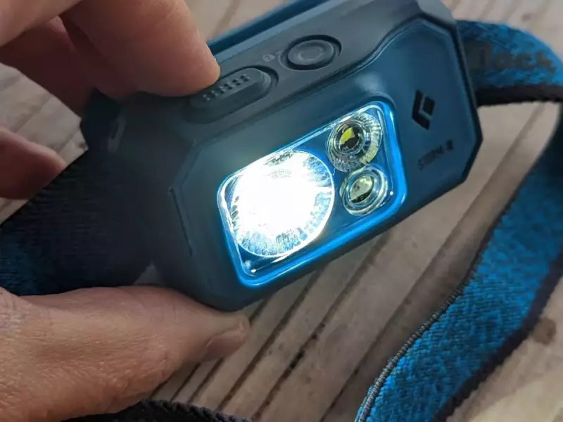 長期縦走登山におすすめの充電式ヘッドライト『ストーム500-R』