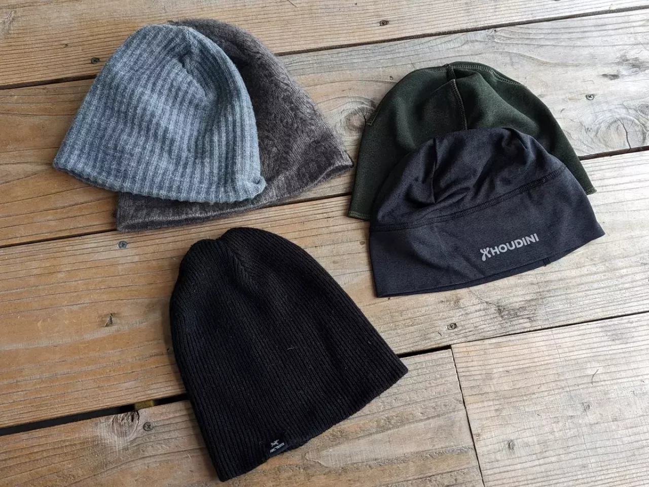 ビーニーとニット帽の違い