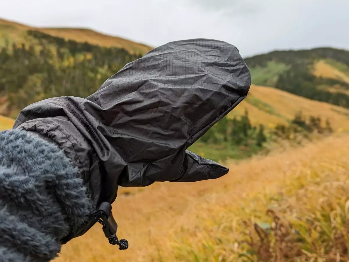 寒い登山におすすめの防風ミトン-山旅コンパクト防風ミトン