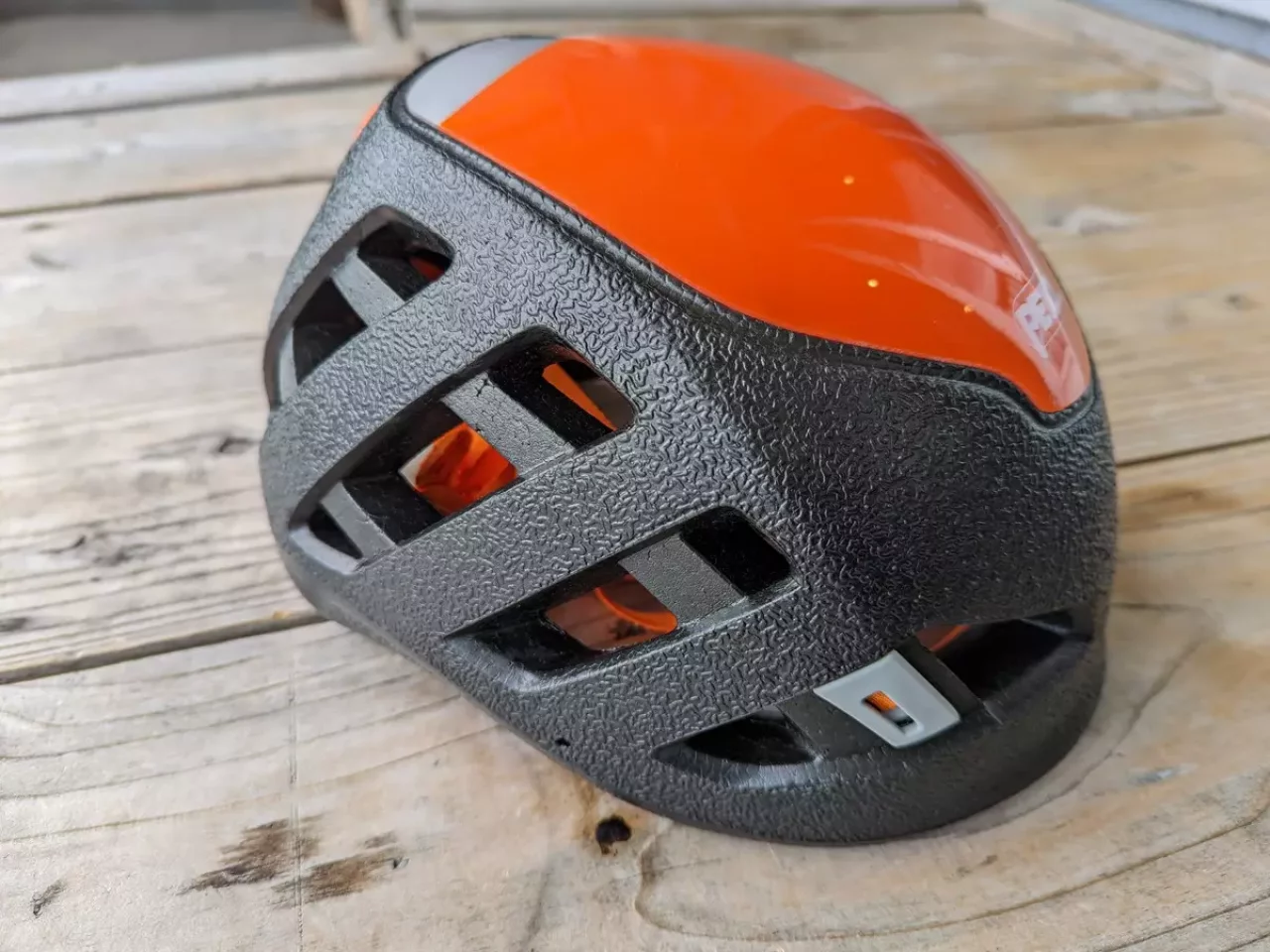 頭全体の保護性能の強化