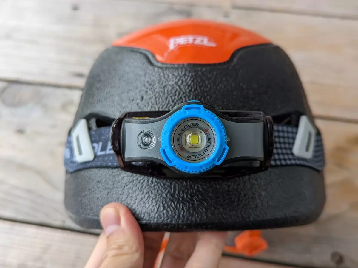 登山用ヘルメットの選び方とおすすめ軽量モデル徹底比較|安全性と疲労軽減を両立する最適解