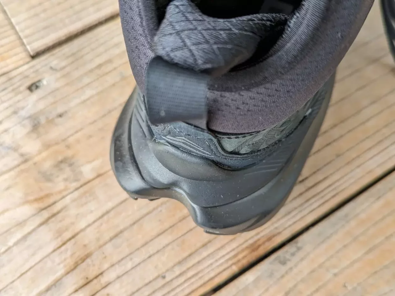 HOKAならではのアウトソールによる安定感