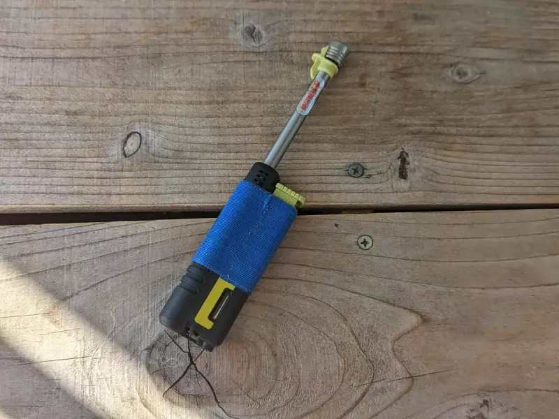 ポイント1:ノズルが伸縮するスライドガストーチ