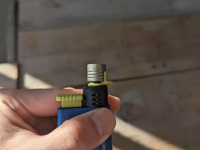 火口部分が濡れていないか確認