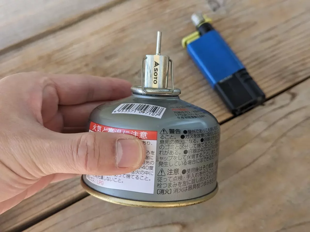 ポイント3:使い捨てでなくカセットガスで充填可能