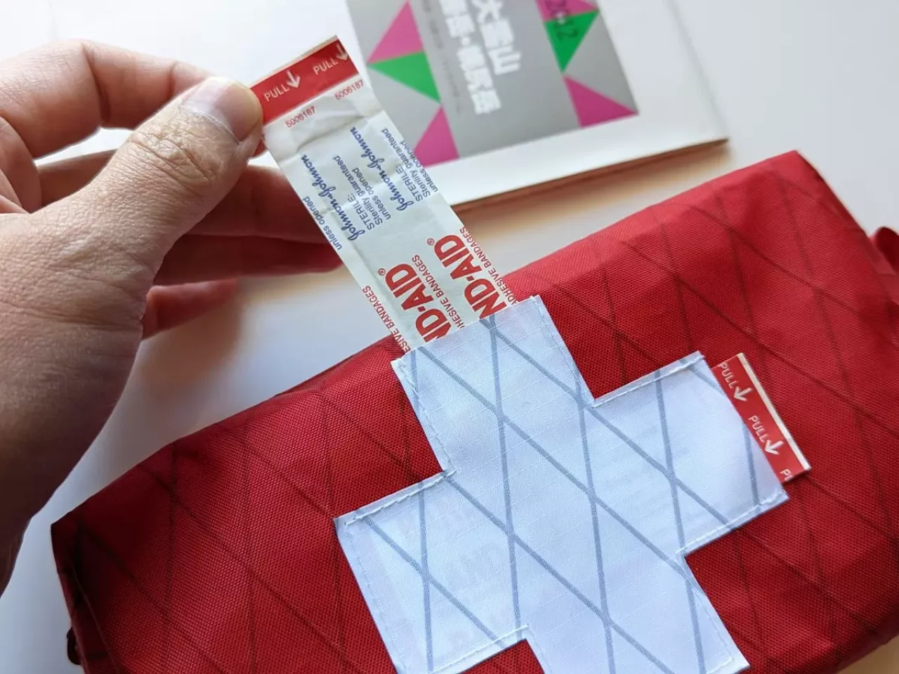 小さなサイズのバンドエイドを2つ収納