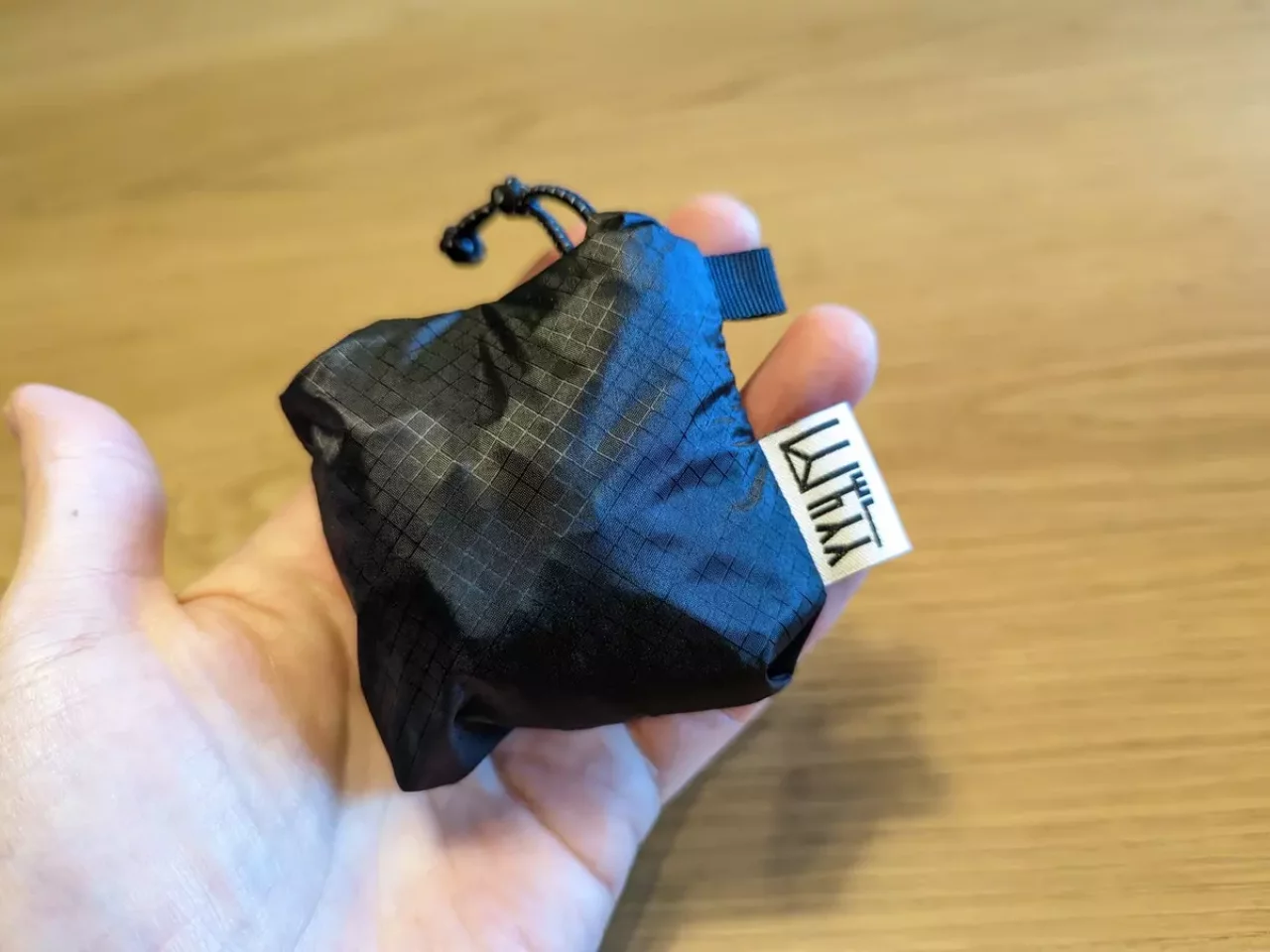 スマホタッチが容易で防寒対策に優れた2つのグローブ