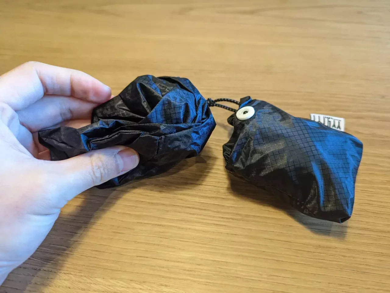 スマホタッチが容易で防寒対策に優れた2つのグローブ