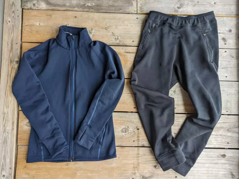 フーディニ ロッジパンツ−最高な履き心地で登山前後のリラックスシーンにおすすめのフリースパンツ|パンツ・ショーツ|登山ウェア|山のモノ|登山・トレラン・山スキーマガジン「山旅旅」