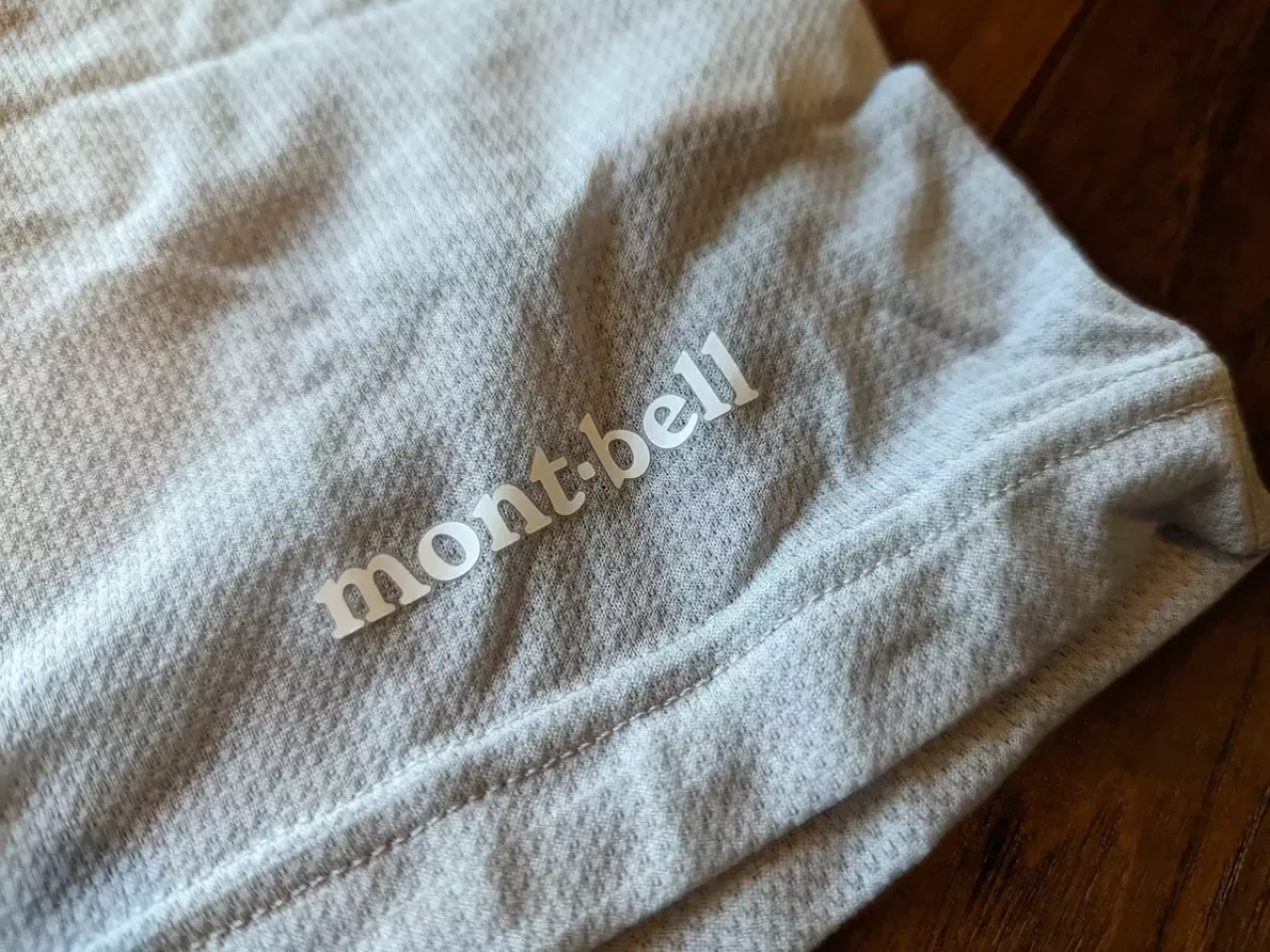 汗を素早く放出する速乾素材『ジオライン』