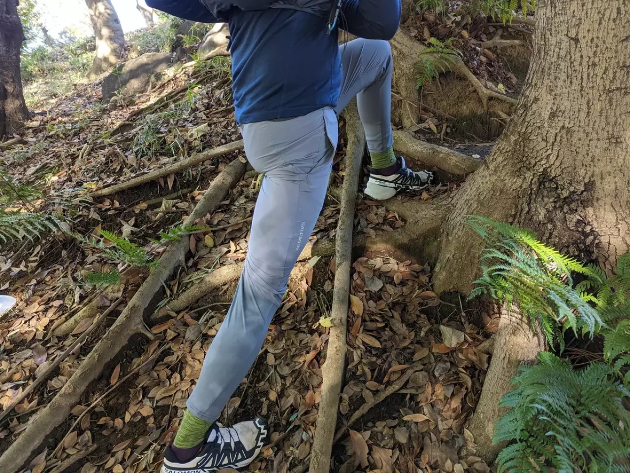 ストレッチ性に優れた動きやすいパンツを選ぼう