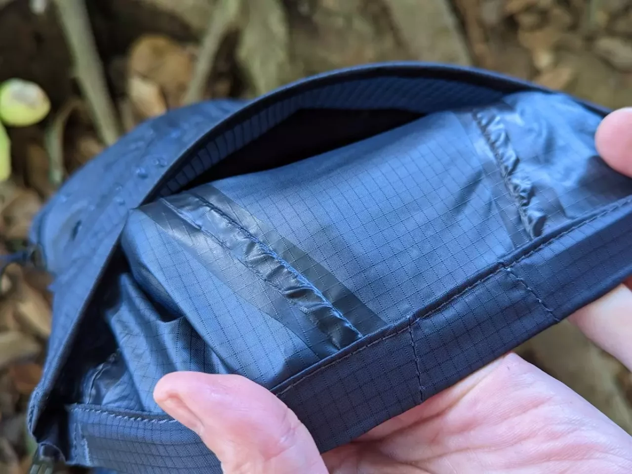 レイルランニング用ザック-サロモン シームテープ