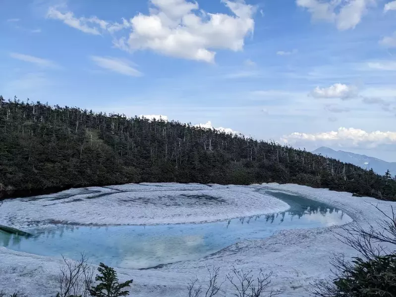 八幡平のドラゴンアイ(鏡沼)
八幡平 登山