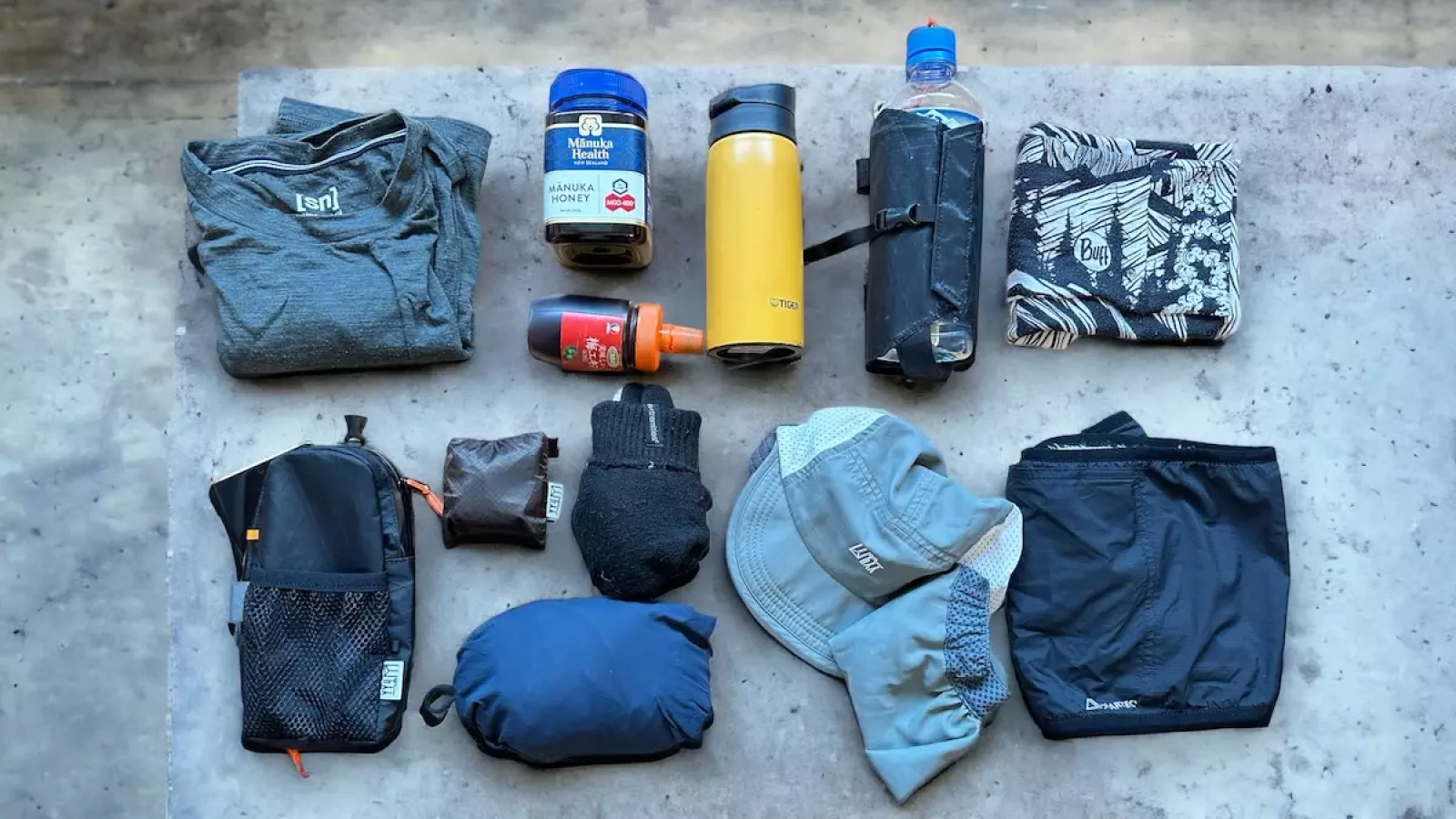 登山中を快適にするマストアイテム10選:11〜12月の登山編