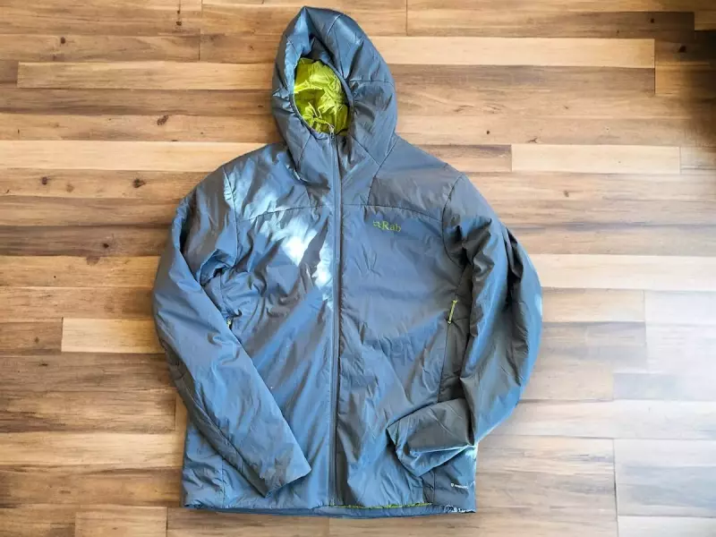 保温と通気を兼ね備えたアクティブインサレーション:Rab ゼネア アルパイン ライト ジャケット|化繊ジャケット・パンツ|登山ウェア|山のモノ|登山・トレラン・山スキーマガジン「山旅旅」