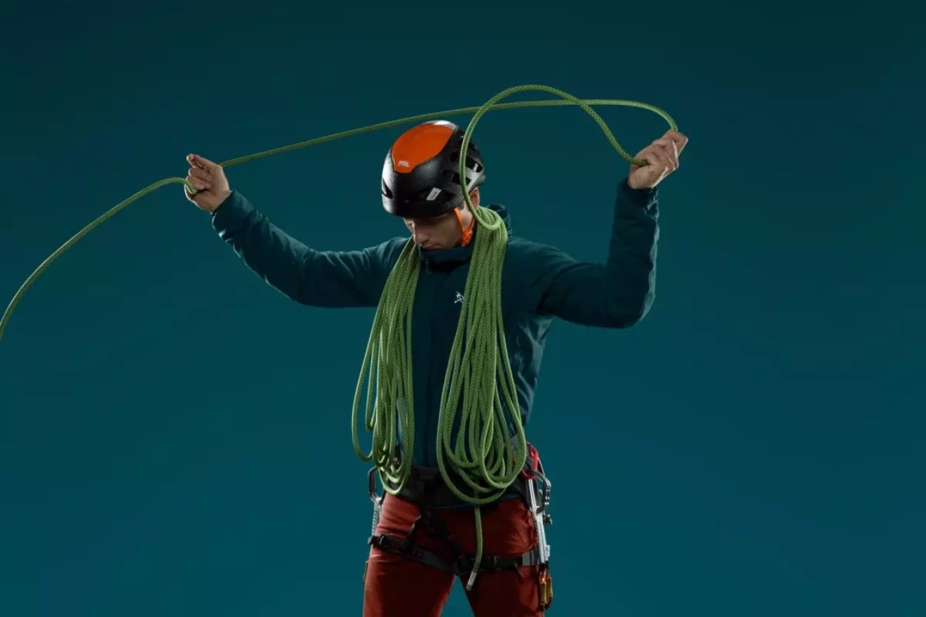 素材を一新して登場!アークテリクス PROTON LT HOODY