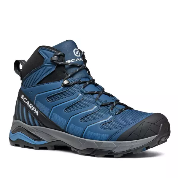 軽快な登山を実現するハイク向けの登山靴『マーベリックミッドGTX』