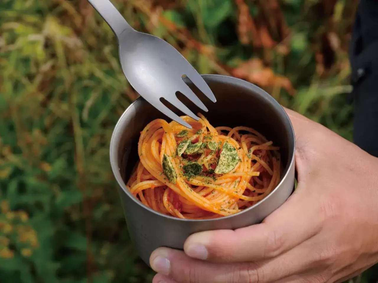 ご飯も麺もスープもこれ一本で楽しめる-snowpeakスクー