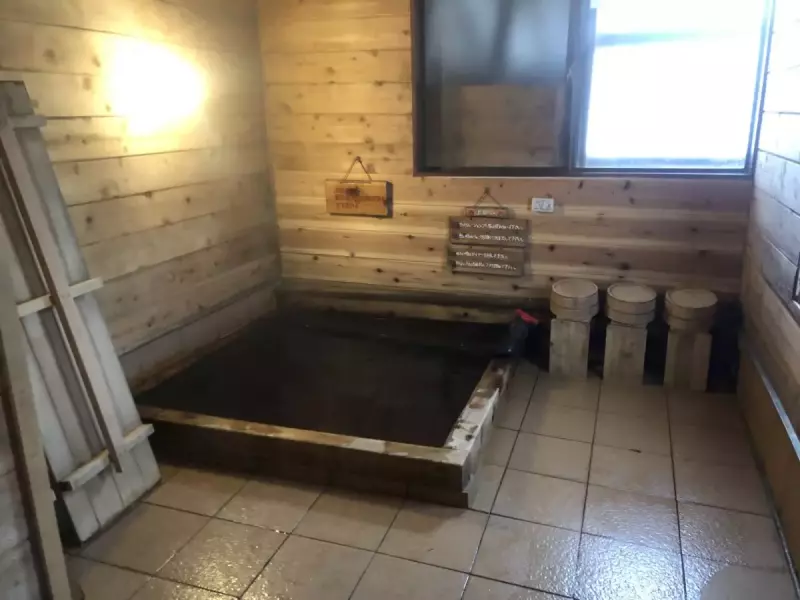 赤岳鉱泉の檜風呂