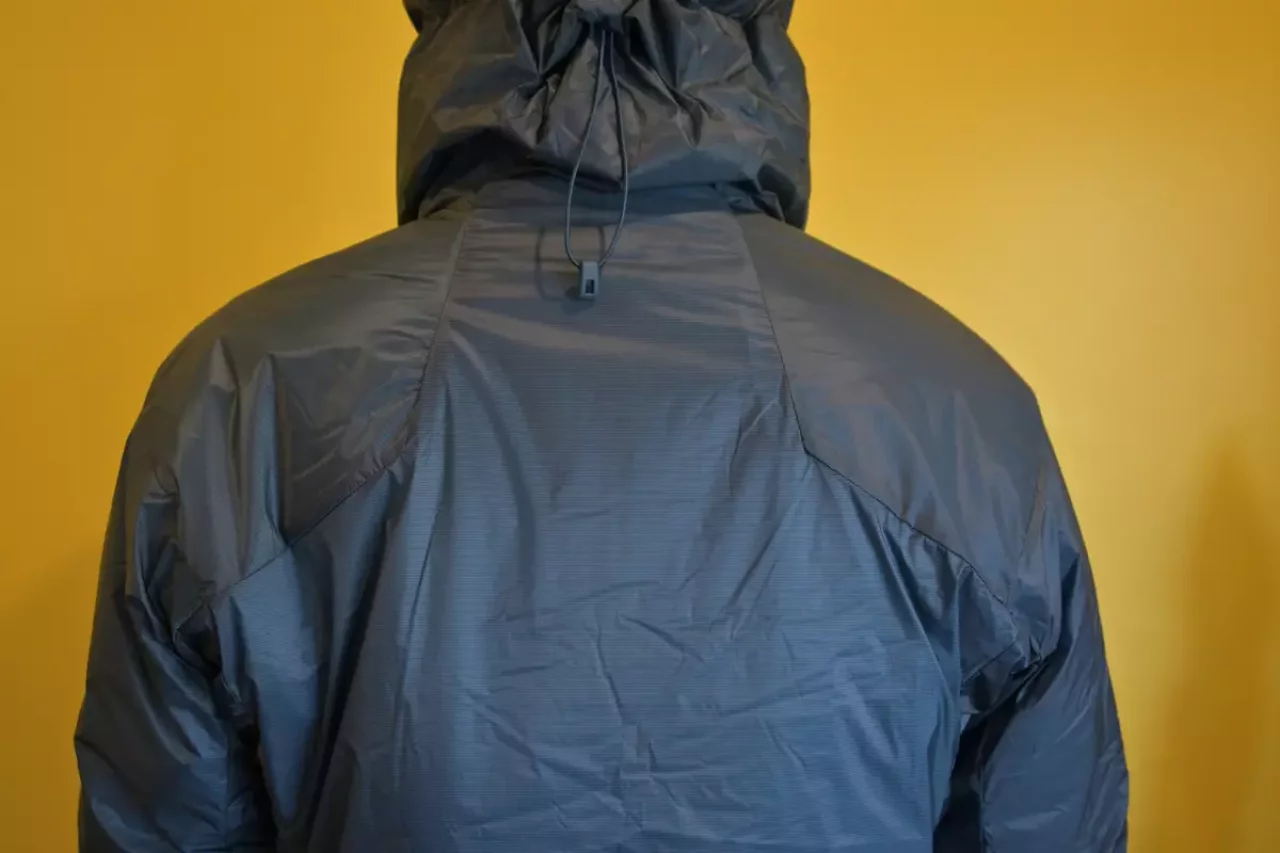 パタゴニア ダス・パーカー 縫製