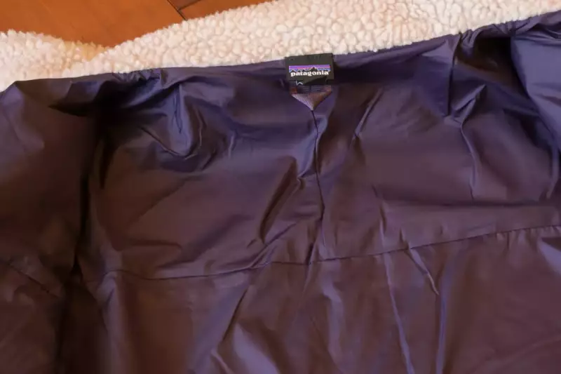 パタゴニア キッズ・レトロX・ジャケットの裏