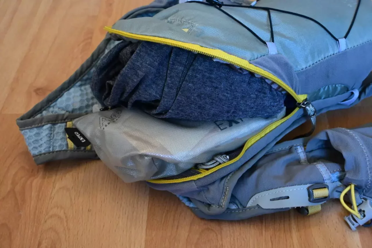 冬 トレイルラン 装備 トレランザック