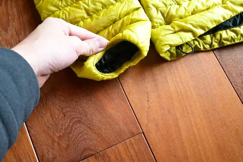 アークテリクス セリウム SL フーディの袖口