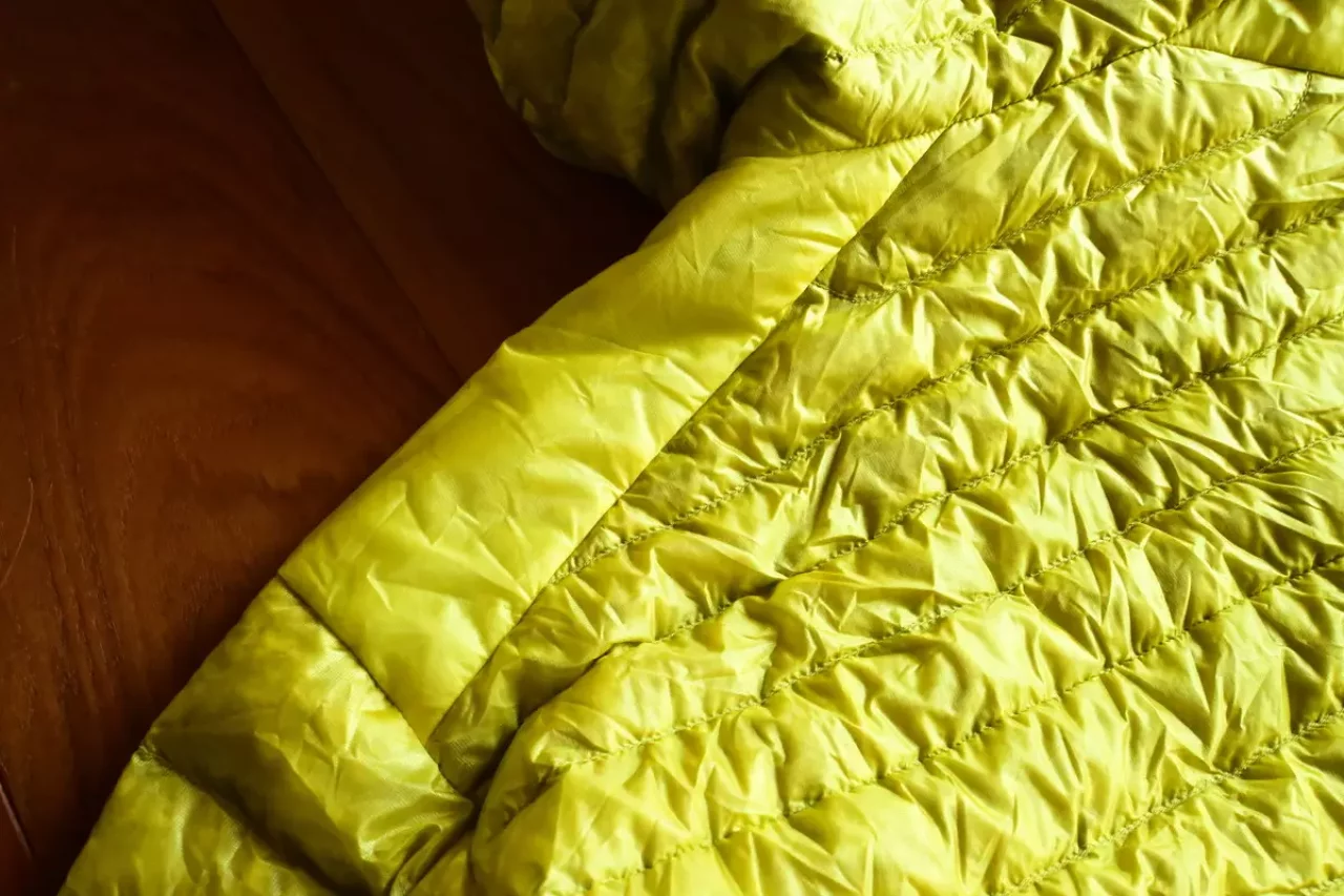 アークテリクス セリウム SL フーディの肩