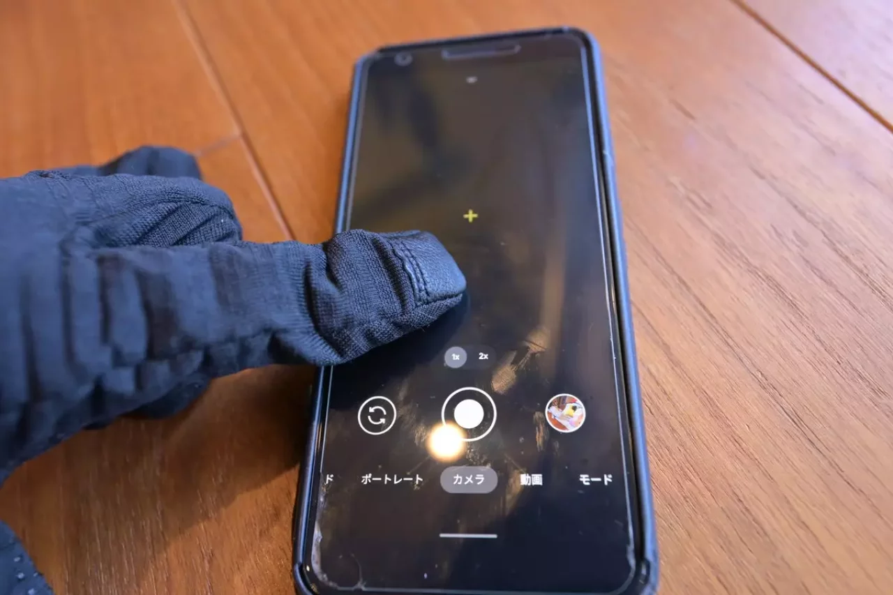 ブラックダイヤモンドグローブ ライトウェイトグリッドテック スマホ