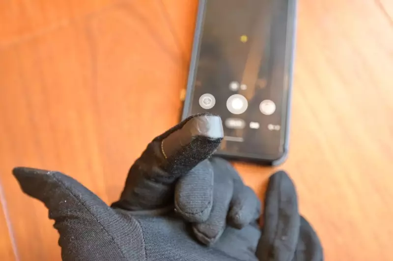 ブラックダイヤモンドグローブ ライトウェイトウールテック スマホ