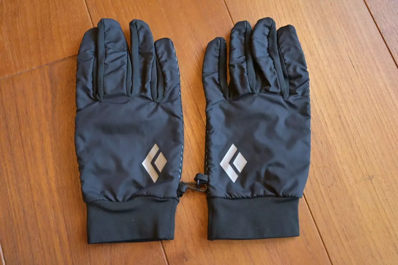 【レビュー】ブラックダイヤモンド モンブラン-トレイルランニングに最適な軽量グローブ