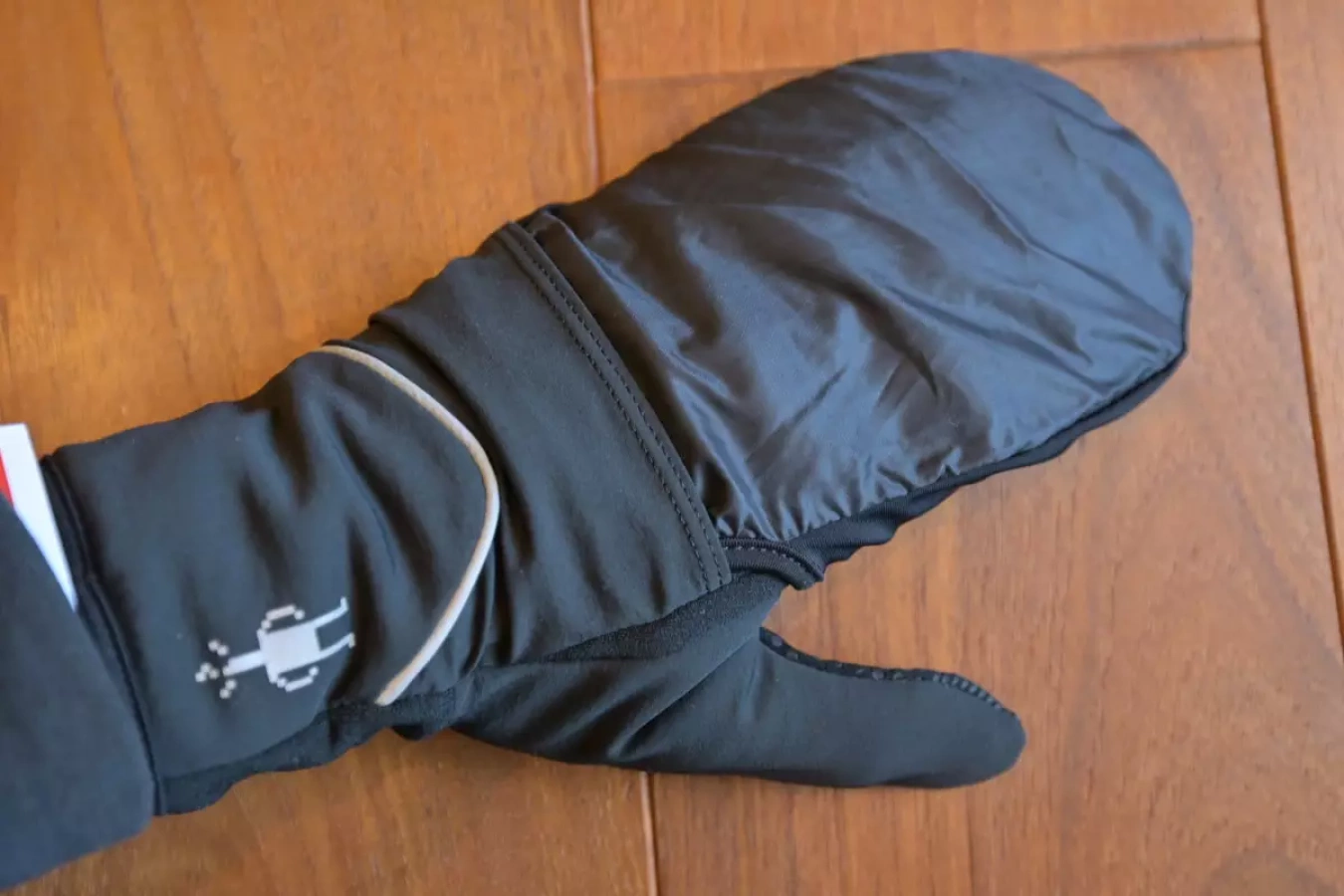 【レビュー】スマートウール フリースウィンドミトン−保温力に優れたメリノウールグローブ