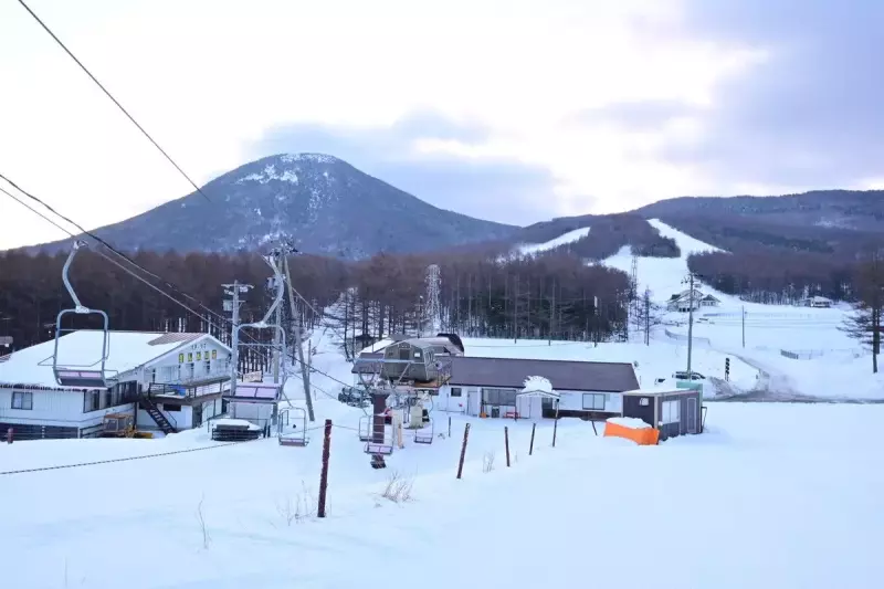 登山道 湯ノ丸山