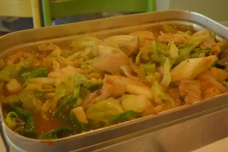 ラージメスティン山ごはんレシピ−キムチ鍋 完成