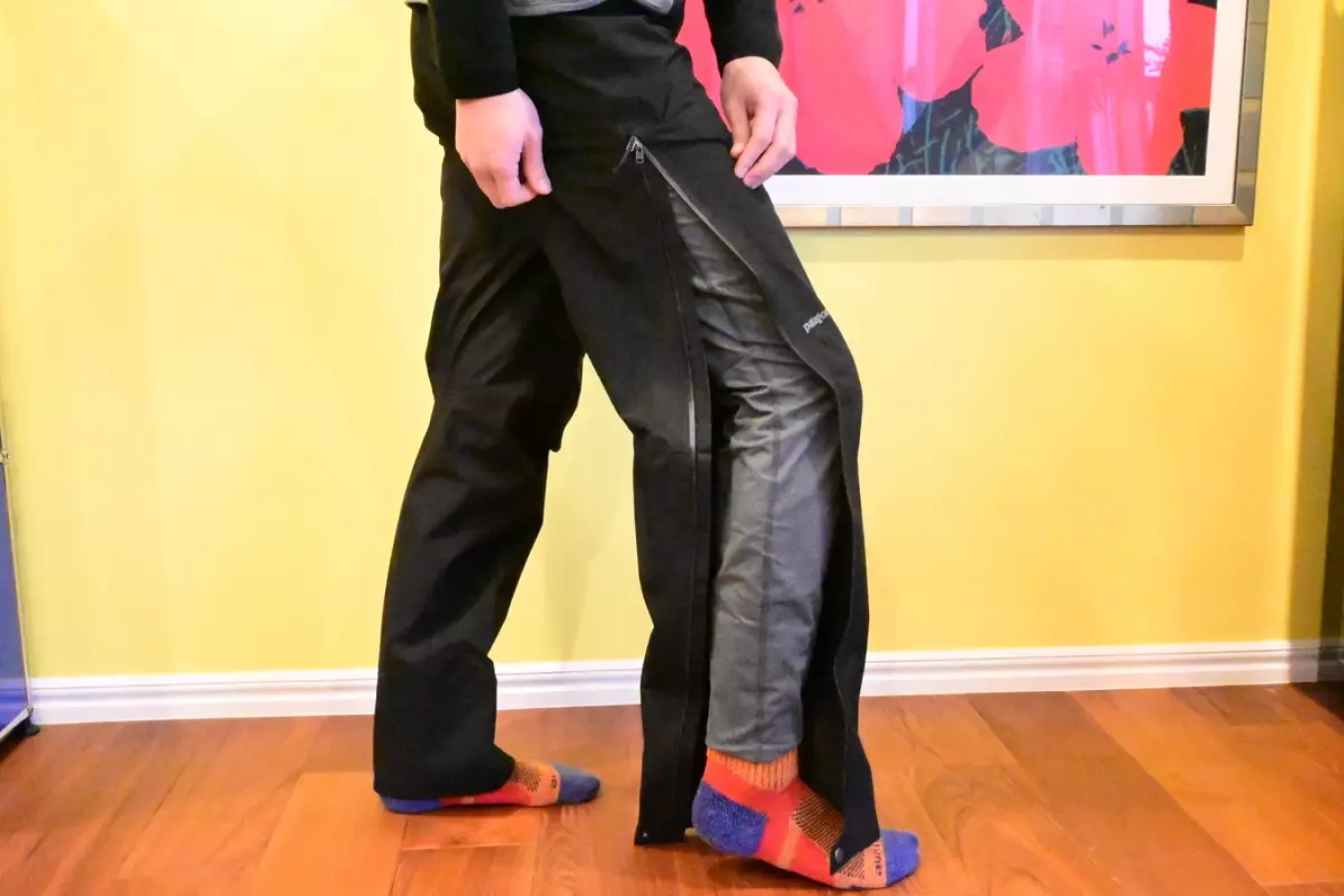 パタゴニア カルサイトパンツ−ゴアテックス2.5層のレインパンツ