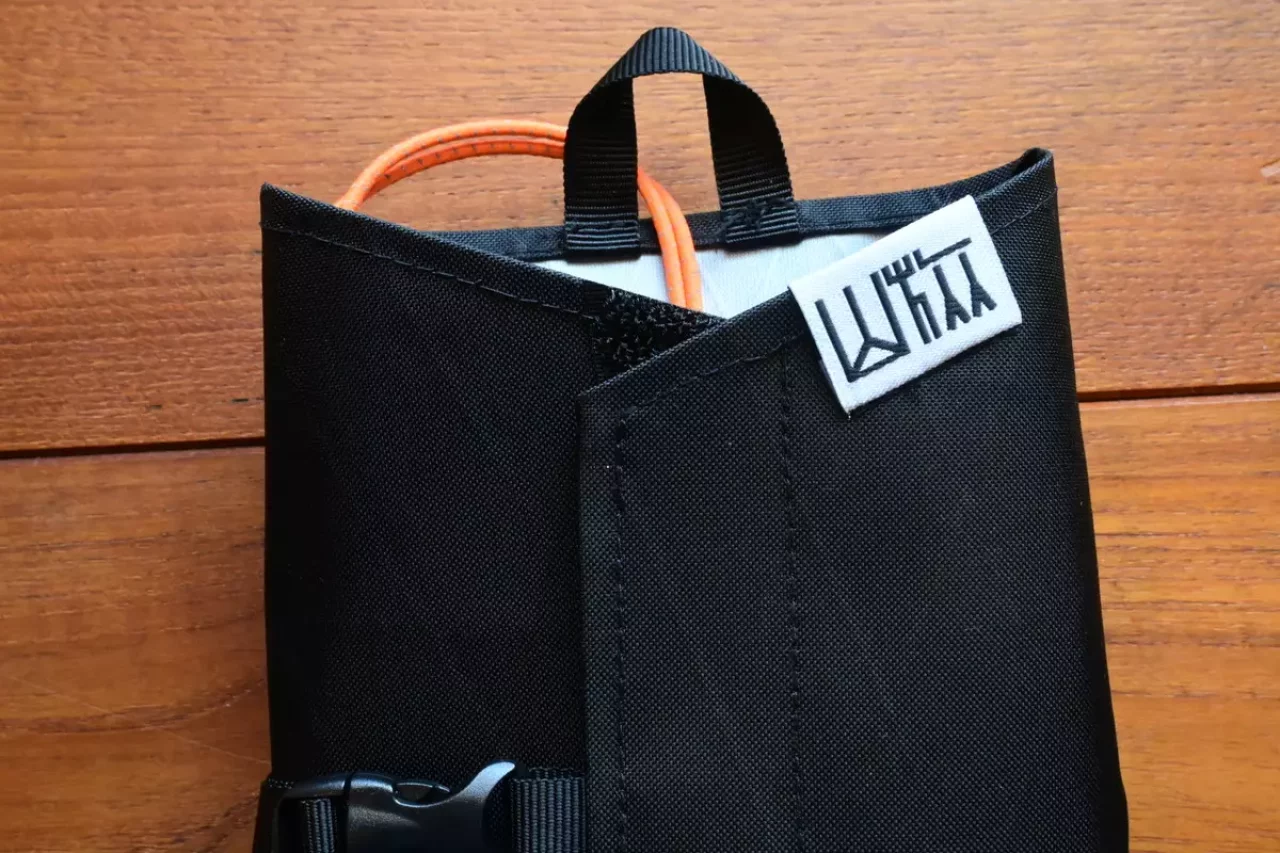 登山時に落下しないボトルホルダー