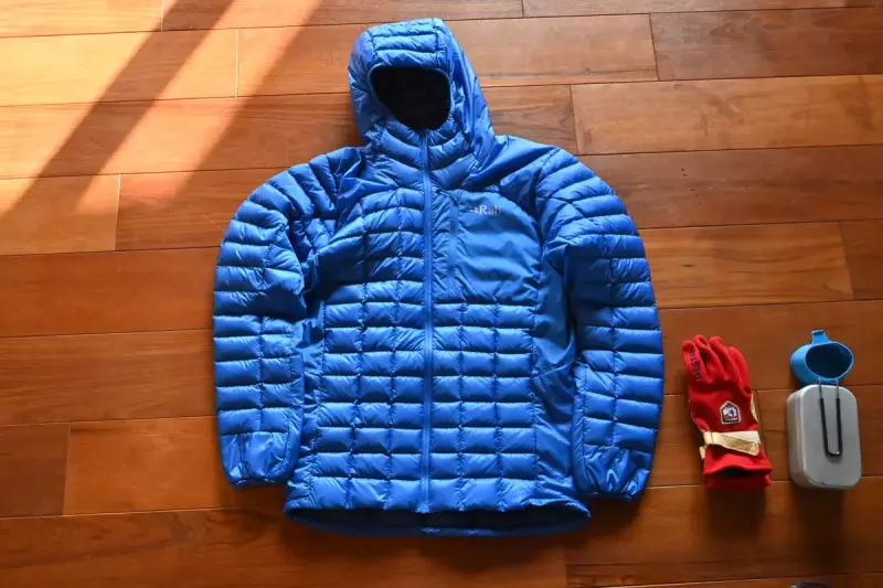 【レビュー】アクティブインサレーションにも使える最軽量ダウンジャケット-Rabケイオンジャケット|化繊ジャケット・パンツ|登山ウェア|山のモノ|登山・トレラン・山スキーマガジン「山旅旅」