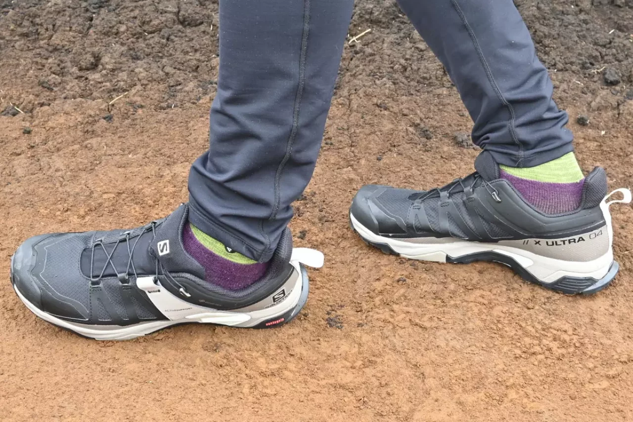 登山靴-サロモン X Ultra 4 捻挫予防