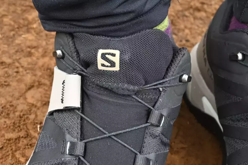 登山靴-サロモン X Ultra 4 シューレース