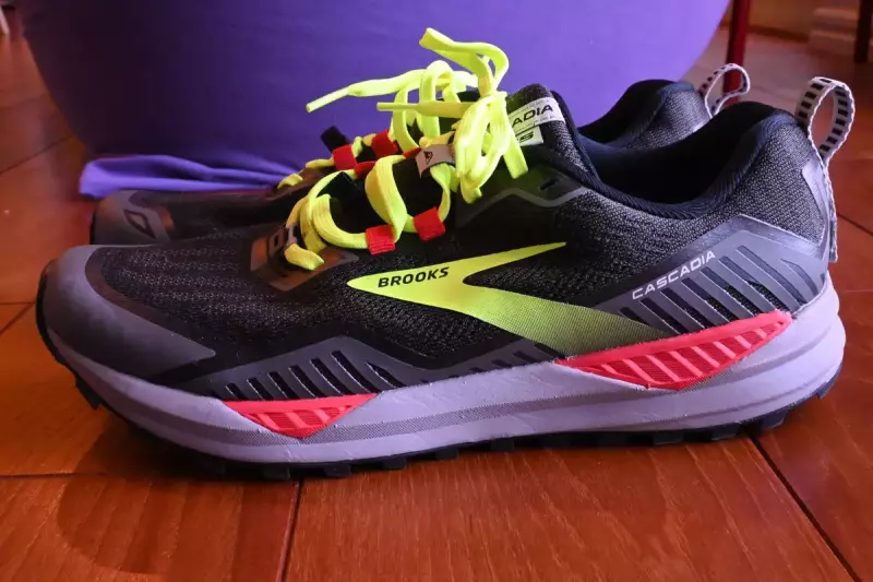 ブルックス カスケディア15 ミッドソール