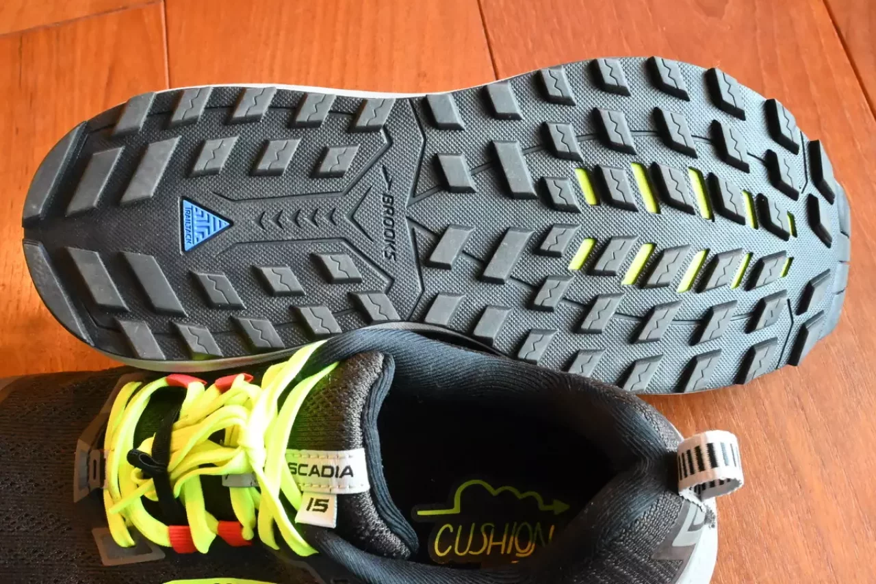 ブルックス カスケディア15 アウトソール