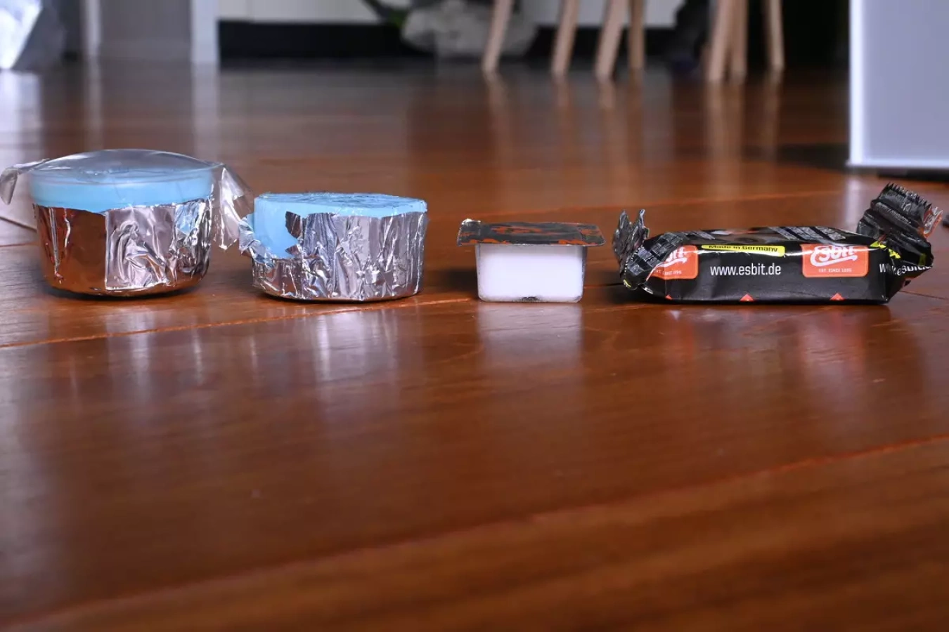 登山で使える固形燃料-エスビット・ダイソー・ニイタカ(ニチネン)