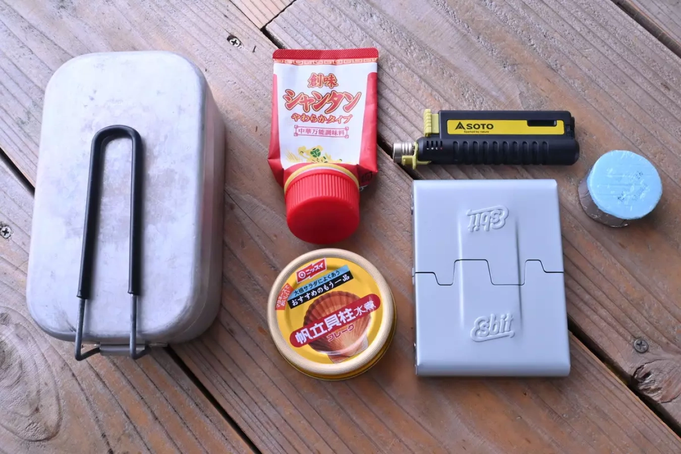 メスティン缶詰レシピ-固形燃料で簡単炊き込みご飯