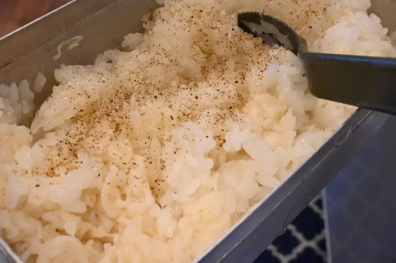 メスティン 固形燃料 缶詰 炊き込みご飯 レシピ 完成