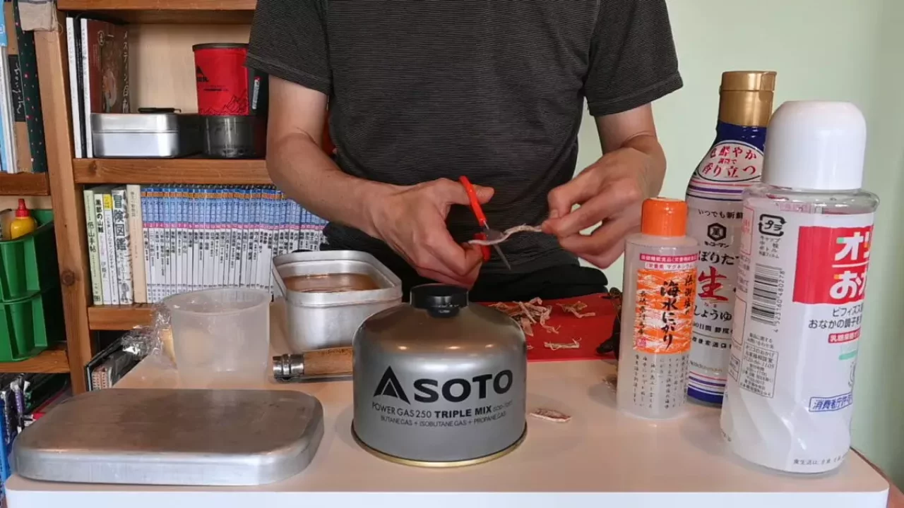 あたりめ、しょうがを入れる