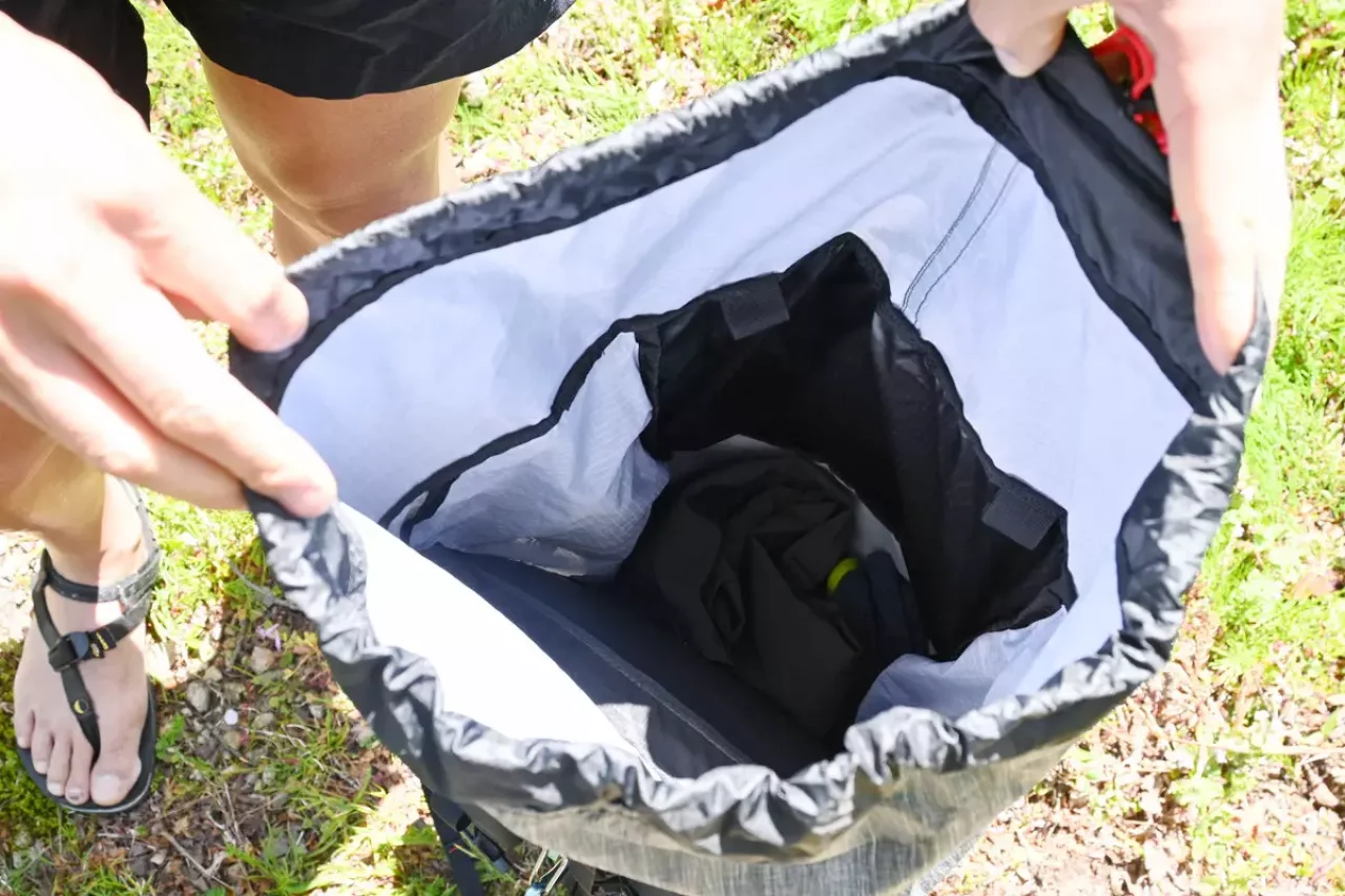 山と道ミニ ULバックパック メインポケット