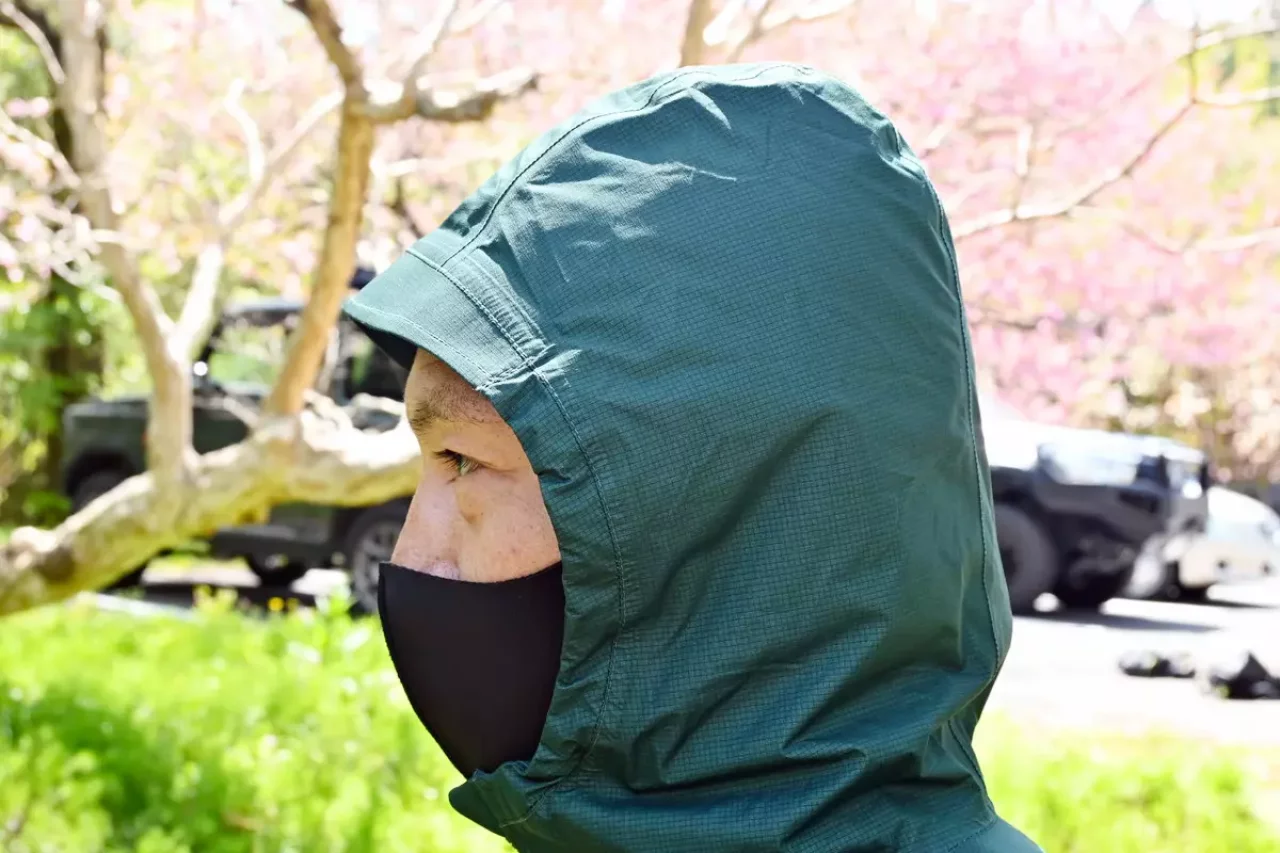 山と道UL レインフーディーPU Sosui フード