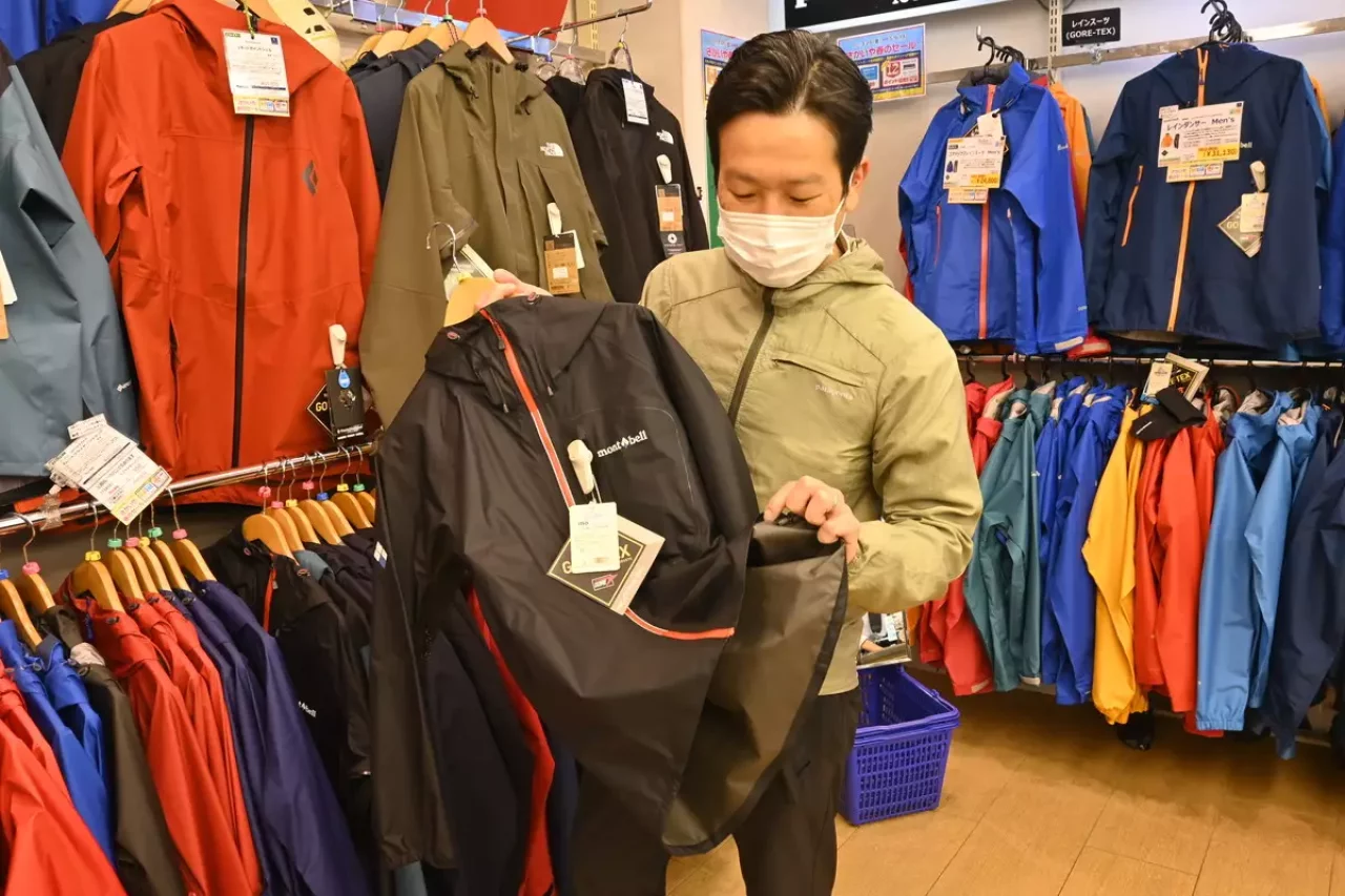 ゴアテックス素材を理解してレインウェアを選ぼう